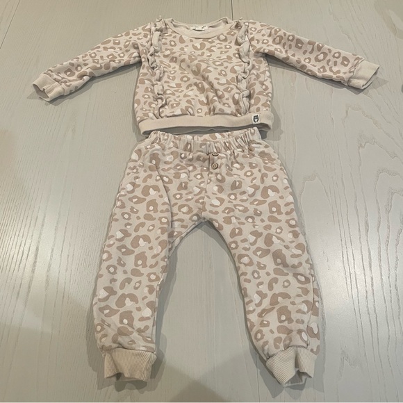 Rabbit and bear set - Picture 1 of 4